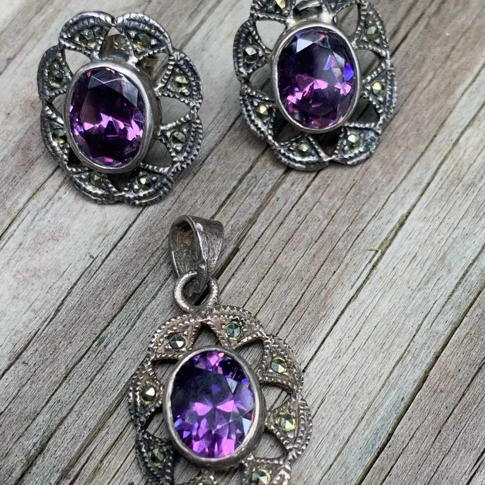 Vintage Amethyst Marcasite SS earrings and pendant. - Picture 5 of 6